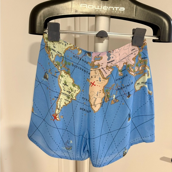 Staud Cod Printed Crepe de Chine Map Shorts - Picture 2 of 4